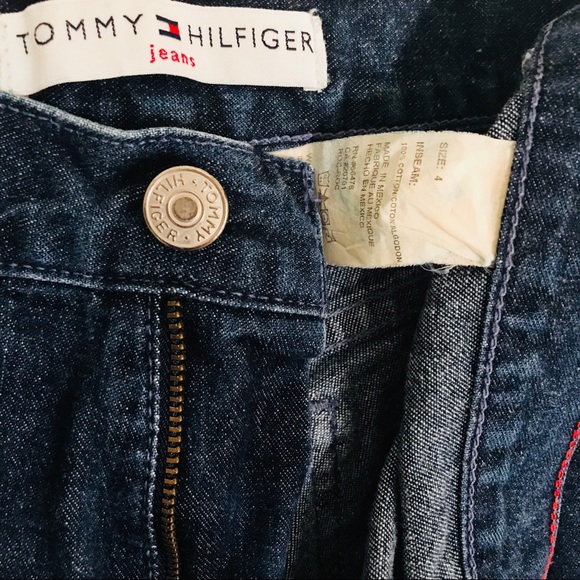 ⚡️SOLD⚡️Tommy Hilfiger: Denim Short Shorts - Picture 3 of 3